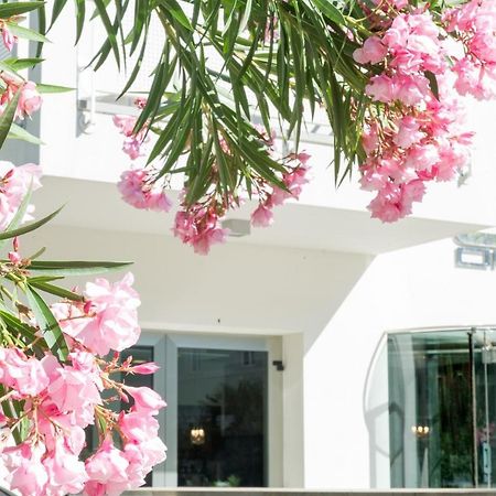The One Hotel - Designed For Adults - Pet Lovers Riccione Exterior photo